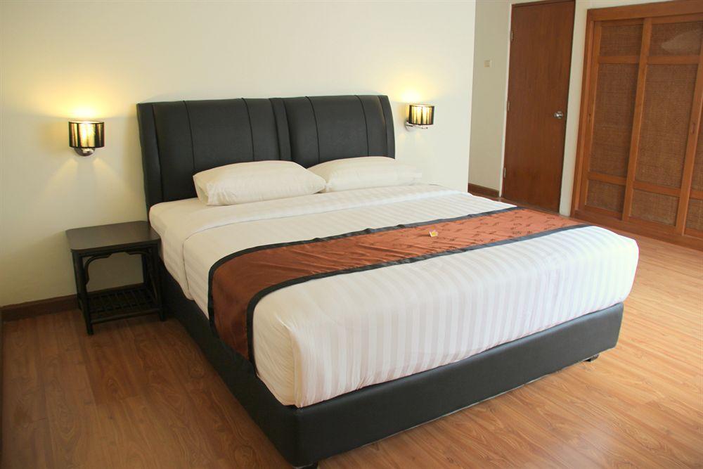 Plagoo Holiday Hotel Нуса Дуа Екстериор снимка