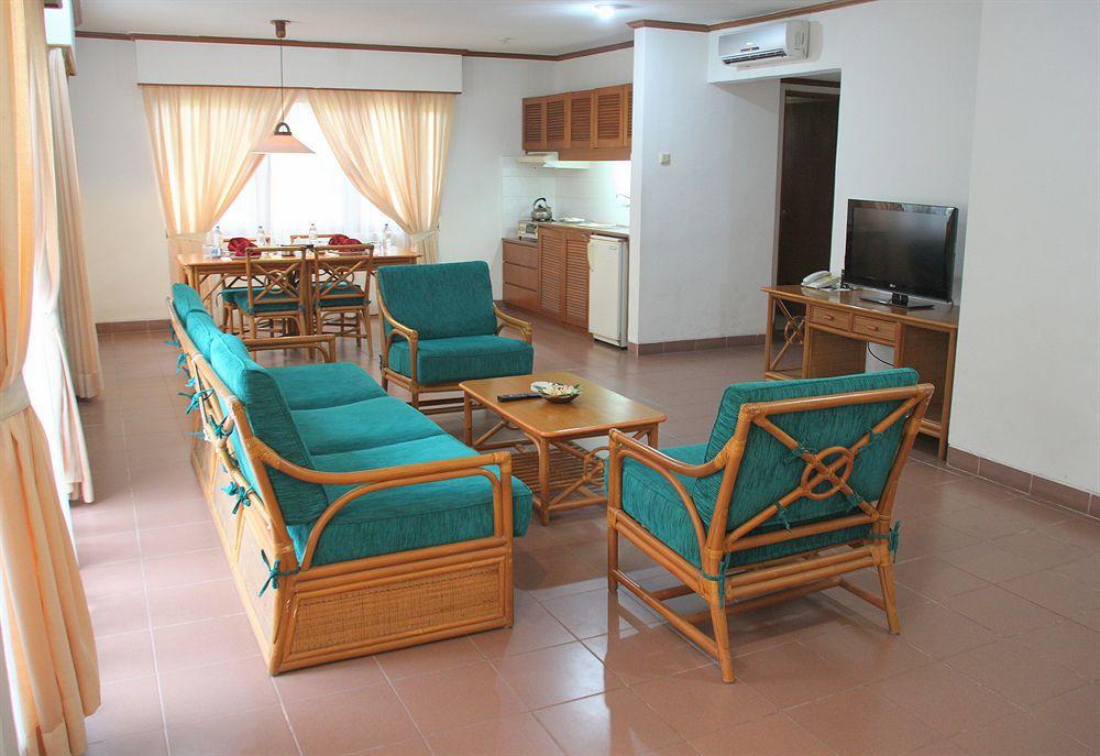 Plagoo Holiday Hotel Нуса Дуа Екстериор снимка