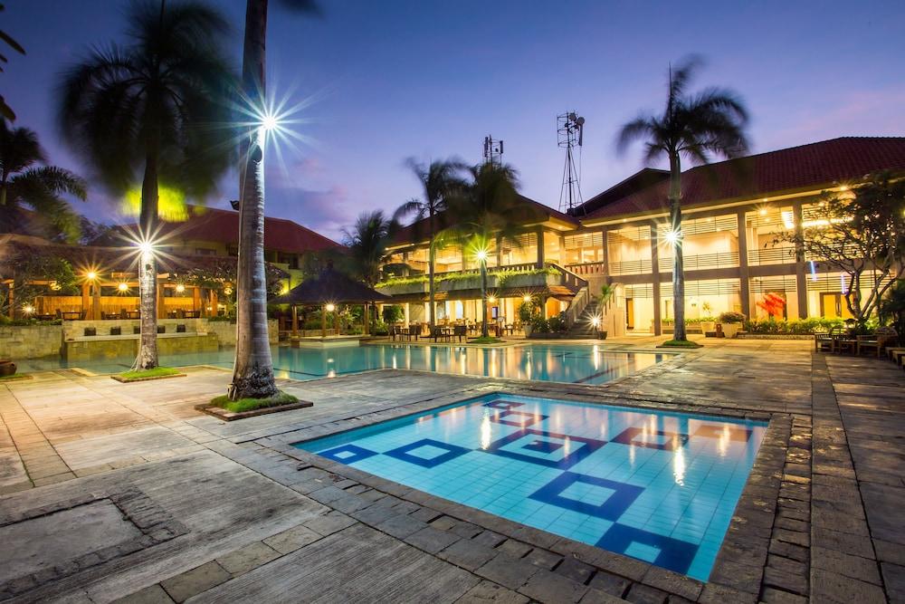Plagoo Holiday Hotel Нуса Дуа Екстериор снимка