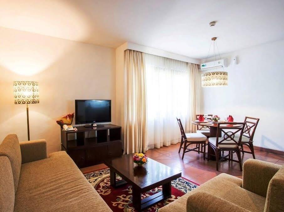 Plagoo Holiday Hotel Нуса Дуа Екстериор снимка